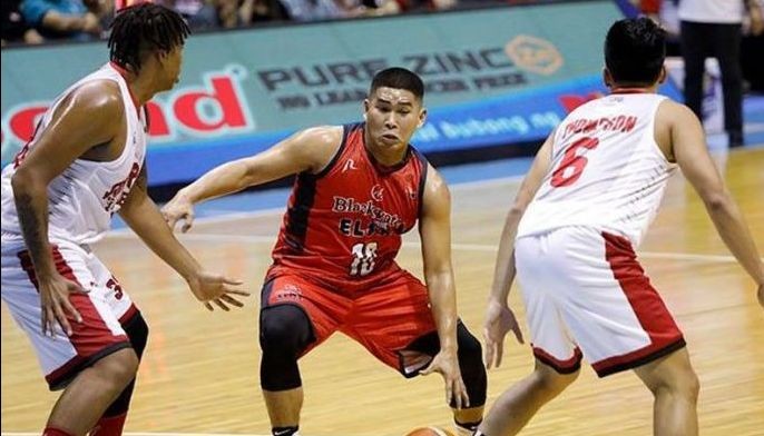 Pinto holds the door for Blackwater, named PBA week's best