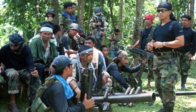 Stop killing hostages, Duterte asks Abu Sayyaf bandits