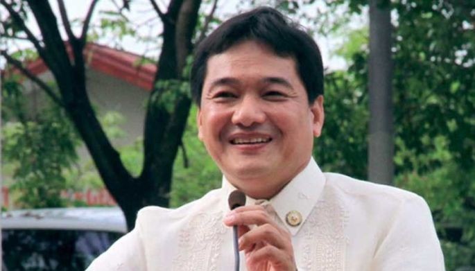 Lawmaker faces raps for campaign violation