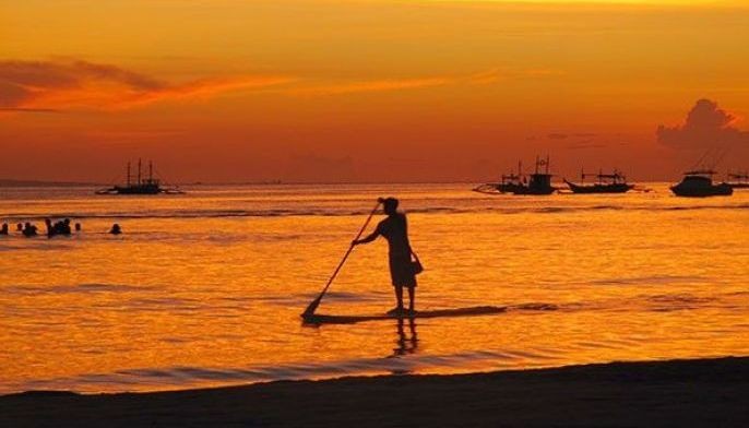 &lsquo;No order yet to close Boracay&rsquo;