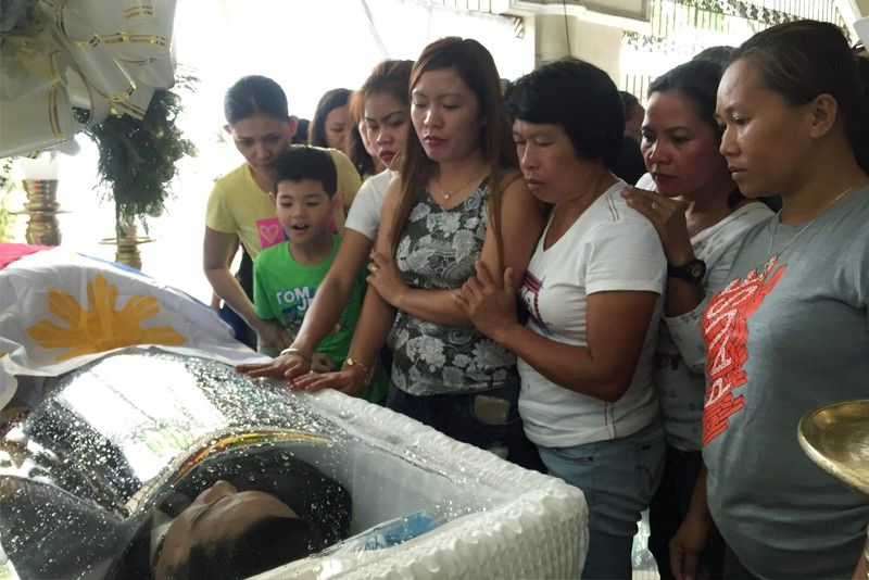 Kerwin Espinosaâs slain lawyer buried