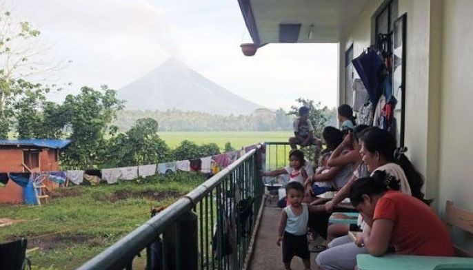 Remaining Mayon evacuees sent home