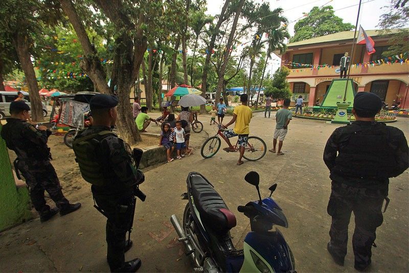 Cebu town mayor in Duterteâ��s narco list slain