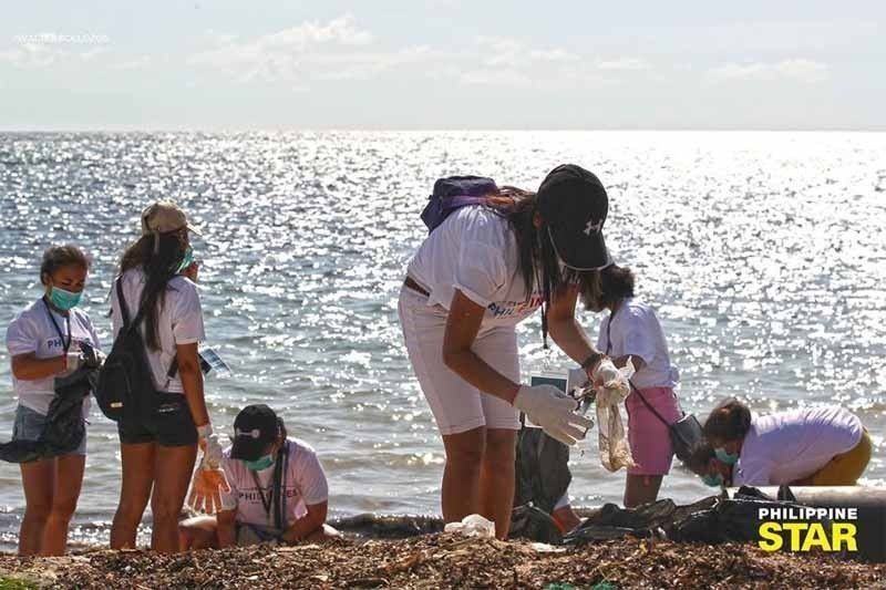 No swimming in Boracay, DENR reiterates