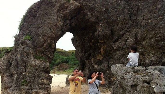 Sand extraction endangers Batanes&rsquo; tourist spot