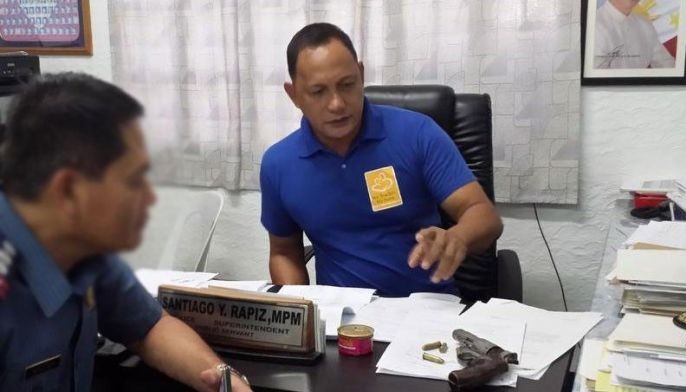 &lsquo;Narco&rsquo; cop busters to get reward &mdash; Duterte