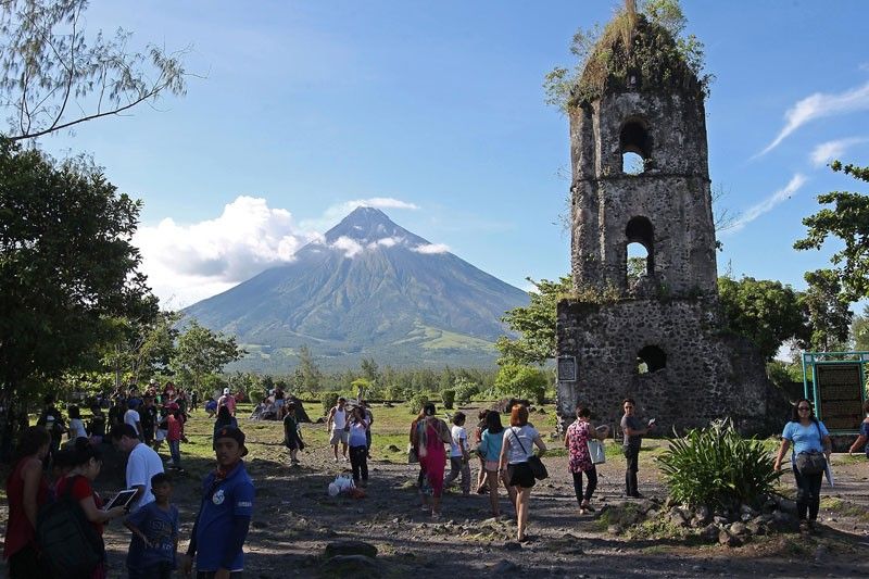 Bicol tourist arrivals hit 1 million in 5 months