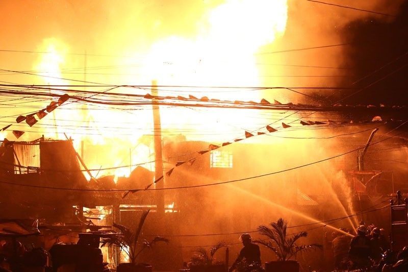 10 families lose homes in Navotas fire