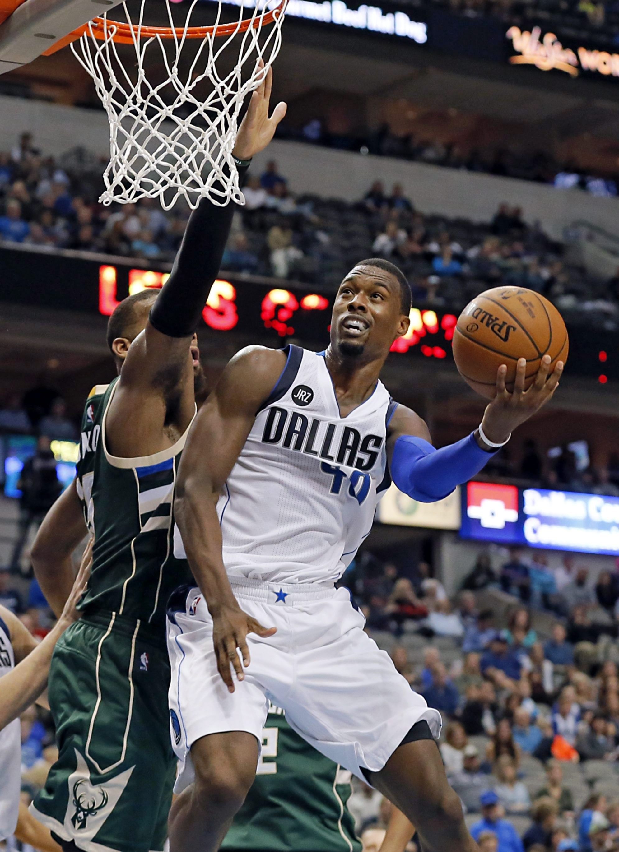 Barnes lifts Mavs with high 34 points