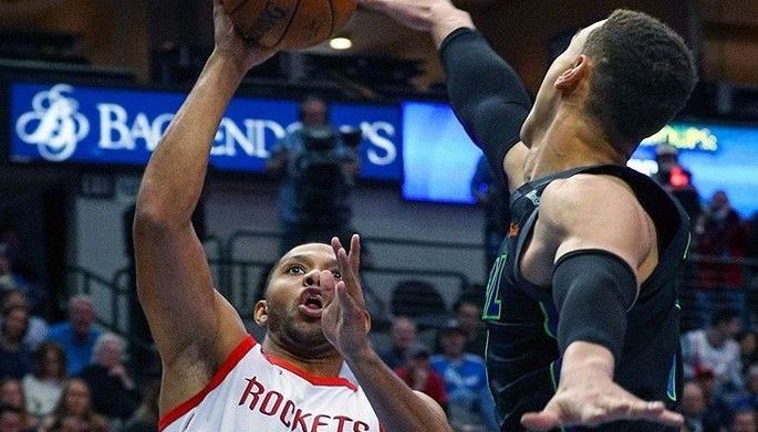 Houston pasok sa playoffs