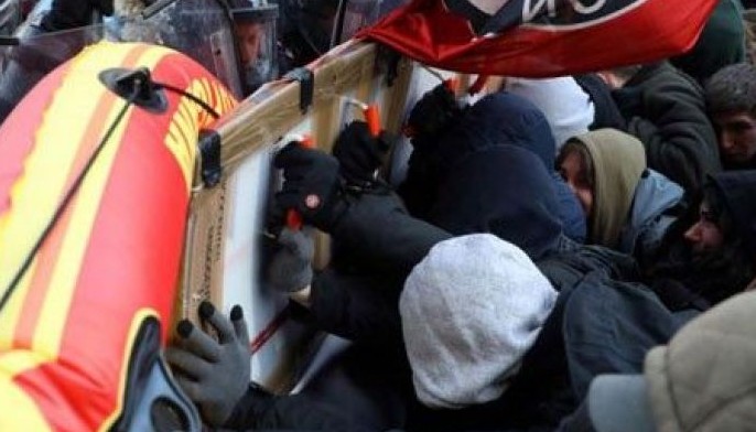 Italians stage protests in violence-marred election campaign