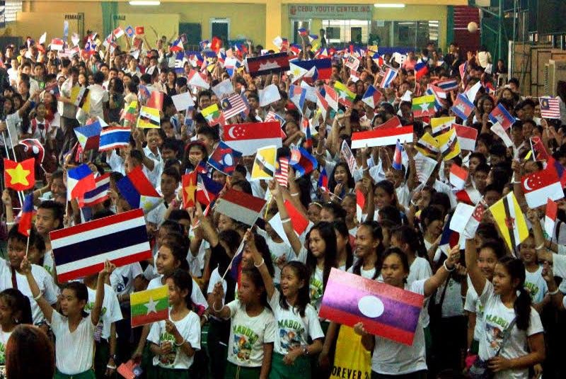 Cebu students learn about ASEAN