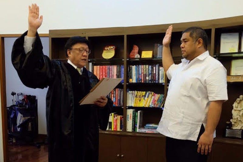As VM backs disqualified townâ��s chief exec: New Bantayan mayor sworn in