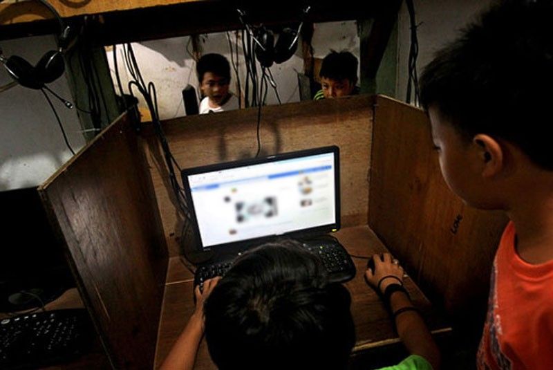 Police monitor internet shops used in cyberporn