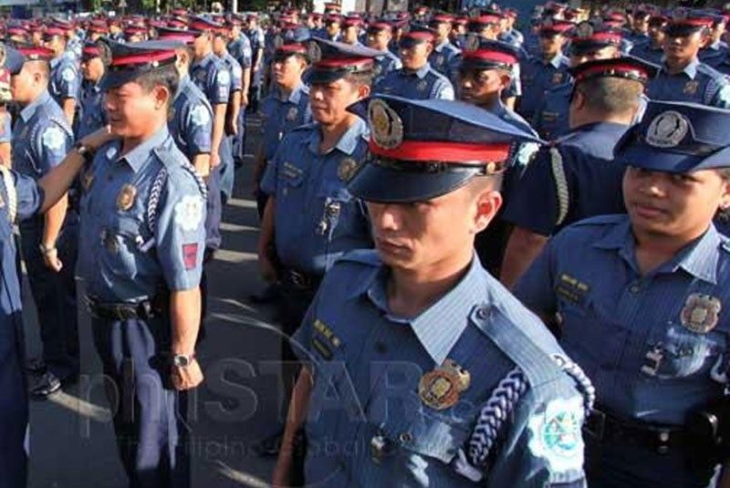 Three named Cebu nominees in model cop families search | The Freeman