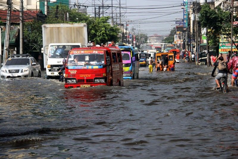 Flood, gridlock after 4-hour rain
