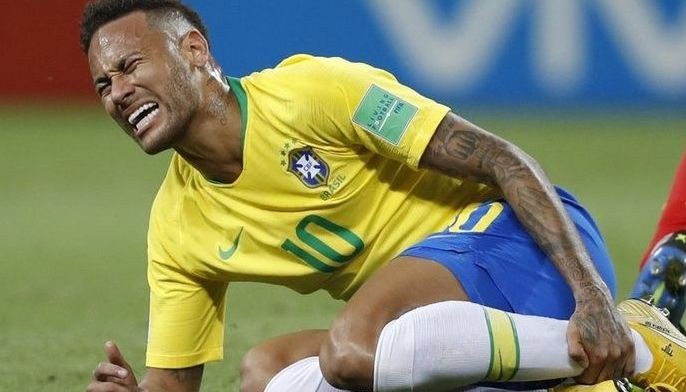 Neymar not upset at critics of his World Cup rolling