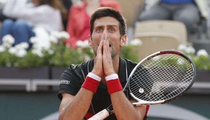 Djokovic falters, Ceccchinato soars in French Open stunner