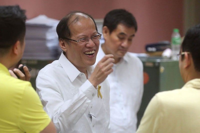 Ex-PNoy pinakakasuhan ng Ombudsman sa DAP