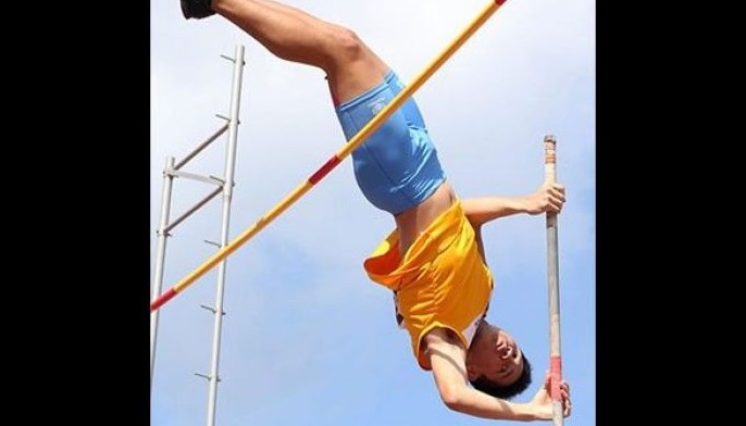 Obiena breaks pole vault mark
