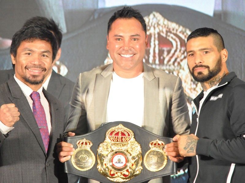 Dela Hoya shows up, showers Pacquiao with praises