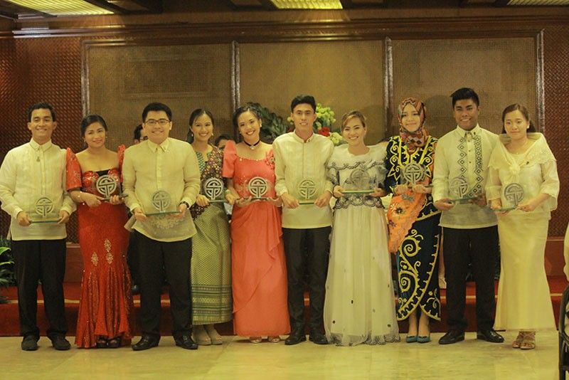 The 10 outstanding students of the Philippines