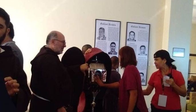 Kasing-kasing ni Santo Pio gidala sa Davao