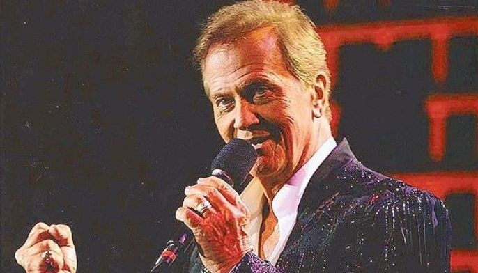 A Merry Christmas with Pat Boone