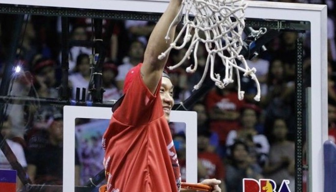 Helterbrand shelves retirement plan, inks 1-year deal with Ginebra