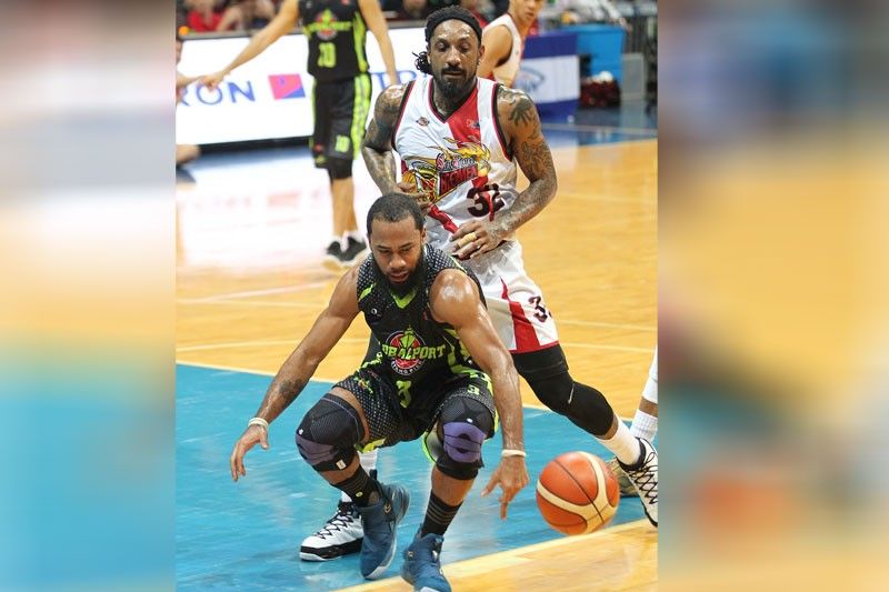 Globalport pinigil ang SMB