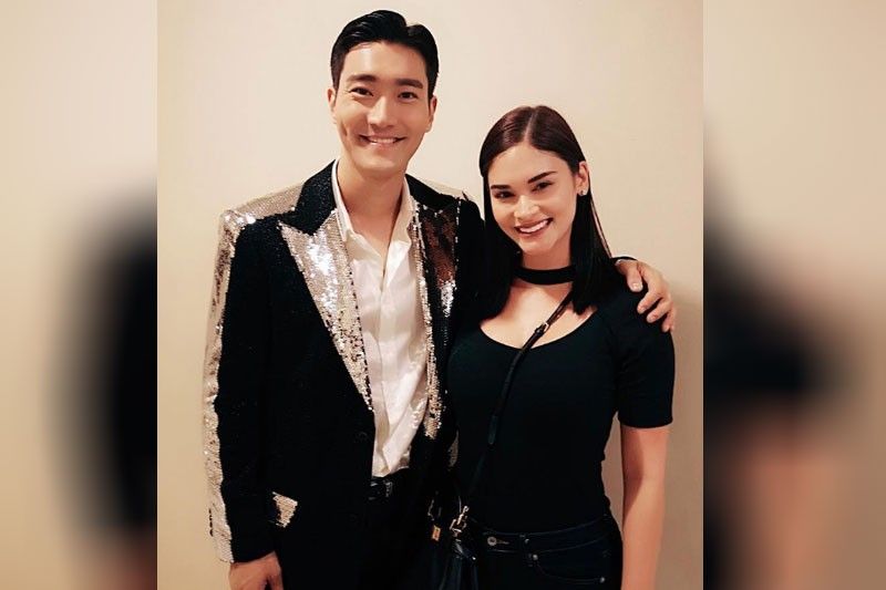 ?Pia nagpaka-faney  sa super junior!