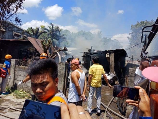 10 bodies recovered after small plane crashes in Bulacan residential area