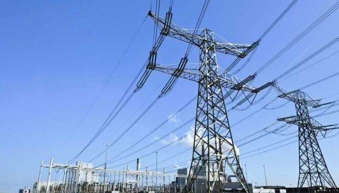 Power firm hino-hostage ang mga consumers-solon