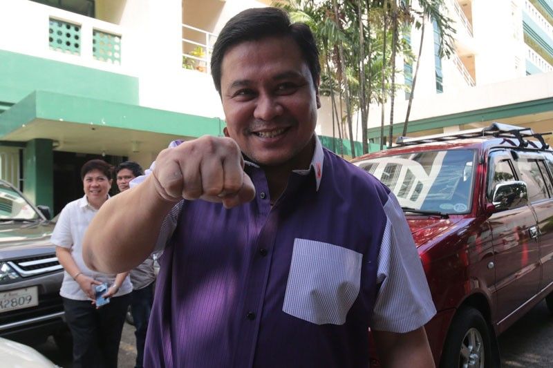 Jinggoy eyes Senate comeback in 2019