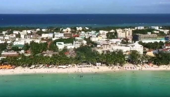 Bayan Muna seeks House probe into Boracay shutdown, casino plans