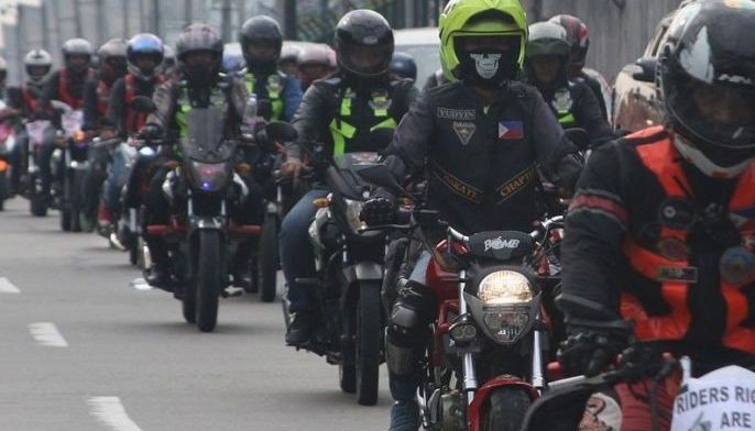 Mas malaking plaka ng motorsiklo aprub