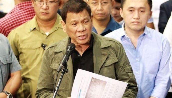 Pagtanggal sa lisensya ng Rappler  walang pulitika - Digong