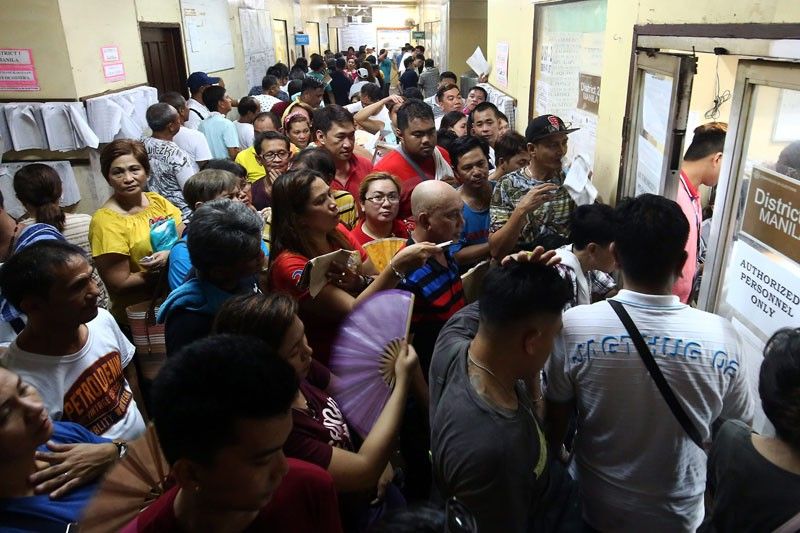 1 million Pinoy naghain ng COC para sa 600,000 posisyon sa Brgy. /Sk elections