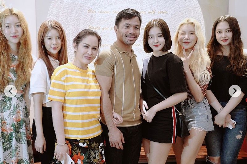 Momoland binisita sa bahay sina Manny at Jinkee