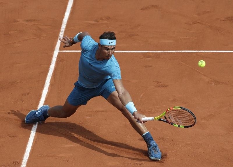 Nadal powers into 4th round with French Open streaks intact