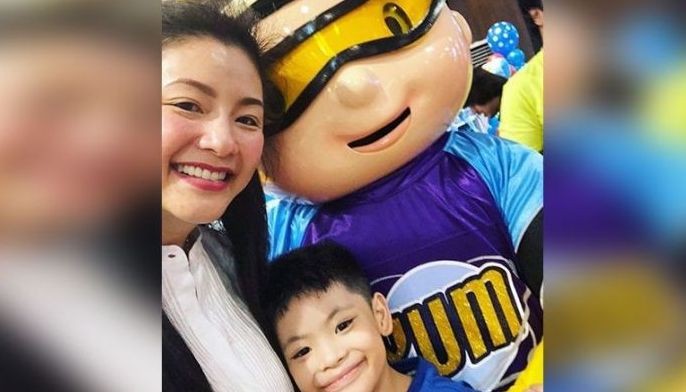 Regine na-touch sa promise ni Nate