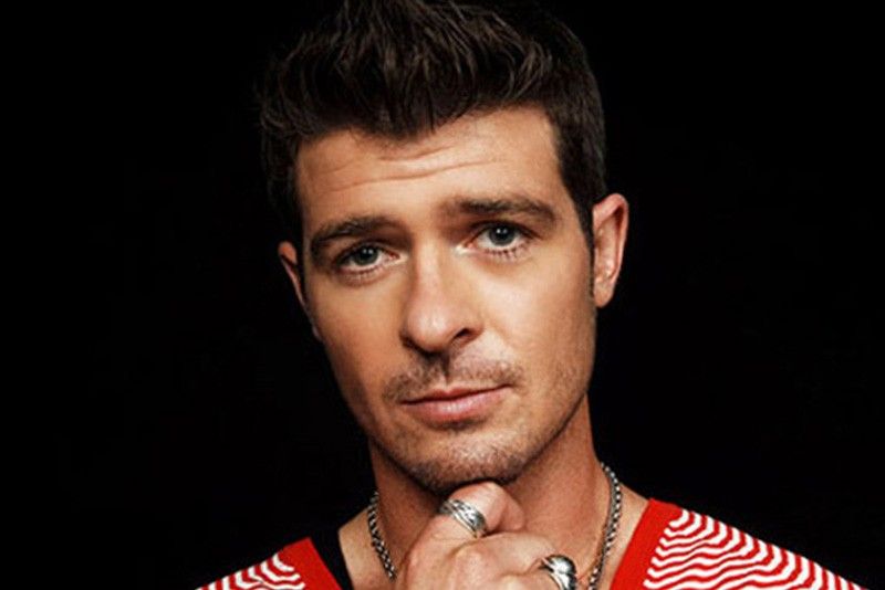 Robin Thicke in Manila to open 'worldâ��s largest multicolor fountain'