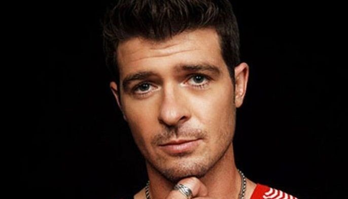 Robin Thicke in Manila to open 'world&rsquo;s largest multicolor fountain'