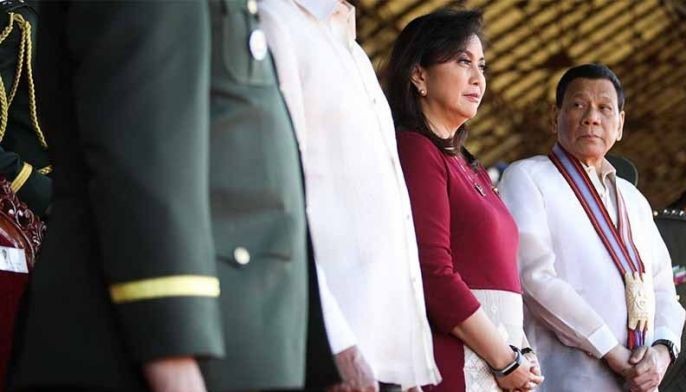 Support for Sereno brings political risks, opportunities for Robredo