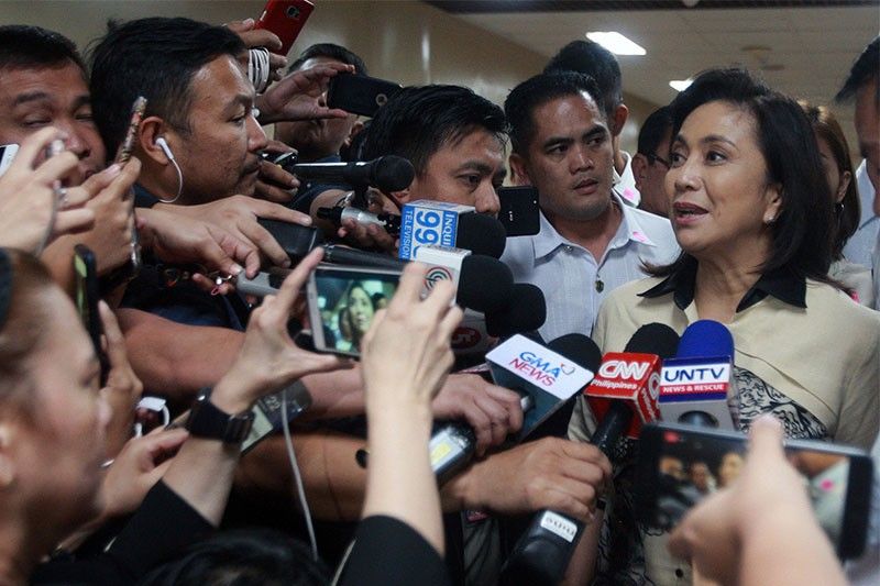 Robredo camp hits draft charter's 'ridiculous' basis for omitting VP from line of succession