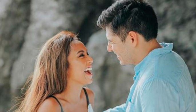 Rochelle malagkit  kung maglambing sa mister
