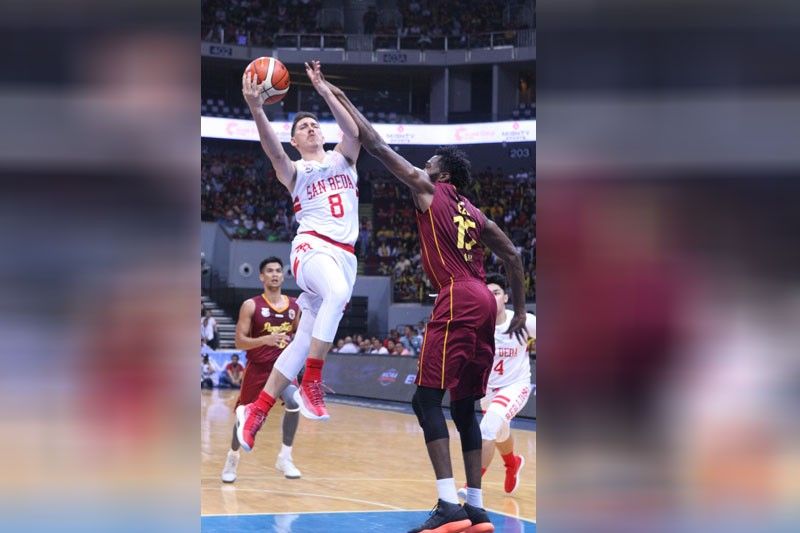 San Beda tinakasan  ang Perpetual Help