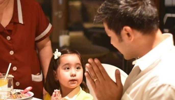 WATCH: How Hayden Kho Jr. makes Scarlet Snow eat vegetables