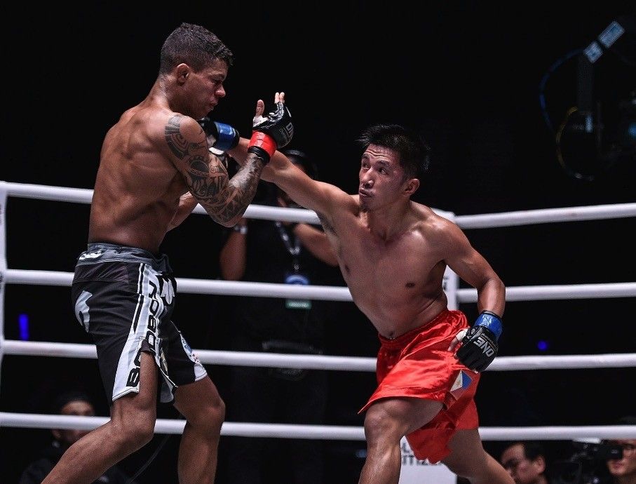 Eustaquio weathers Moraes to become undisputed ONE flyweight champ