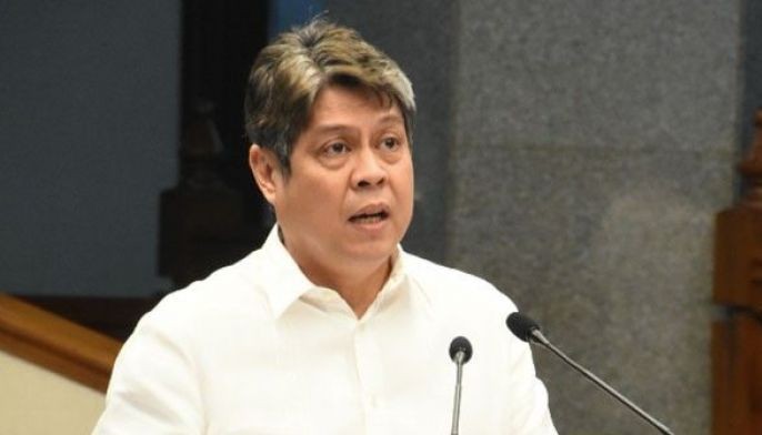 Sen. Kiko dismayado sa pagpapalibing kay Marcos